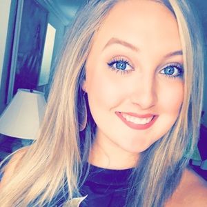 Meet your Posher, Carly